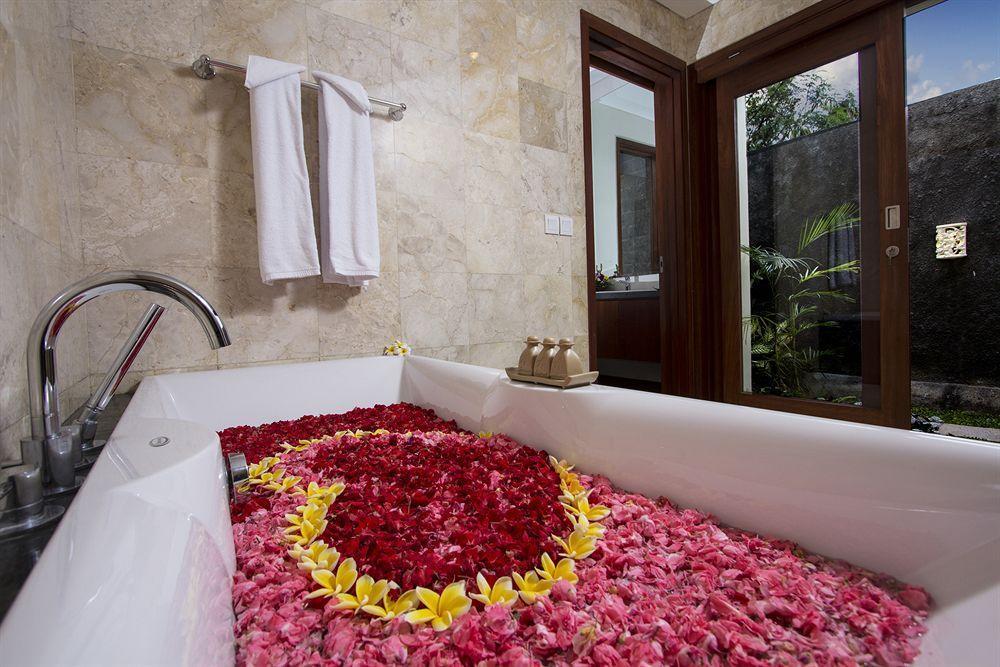 Aksata Villas Canggu المظهر الخارجي الصورة